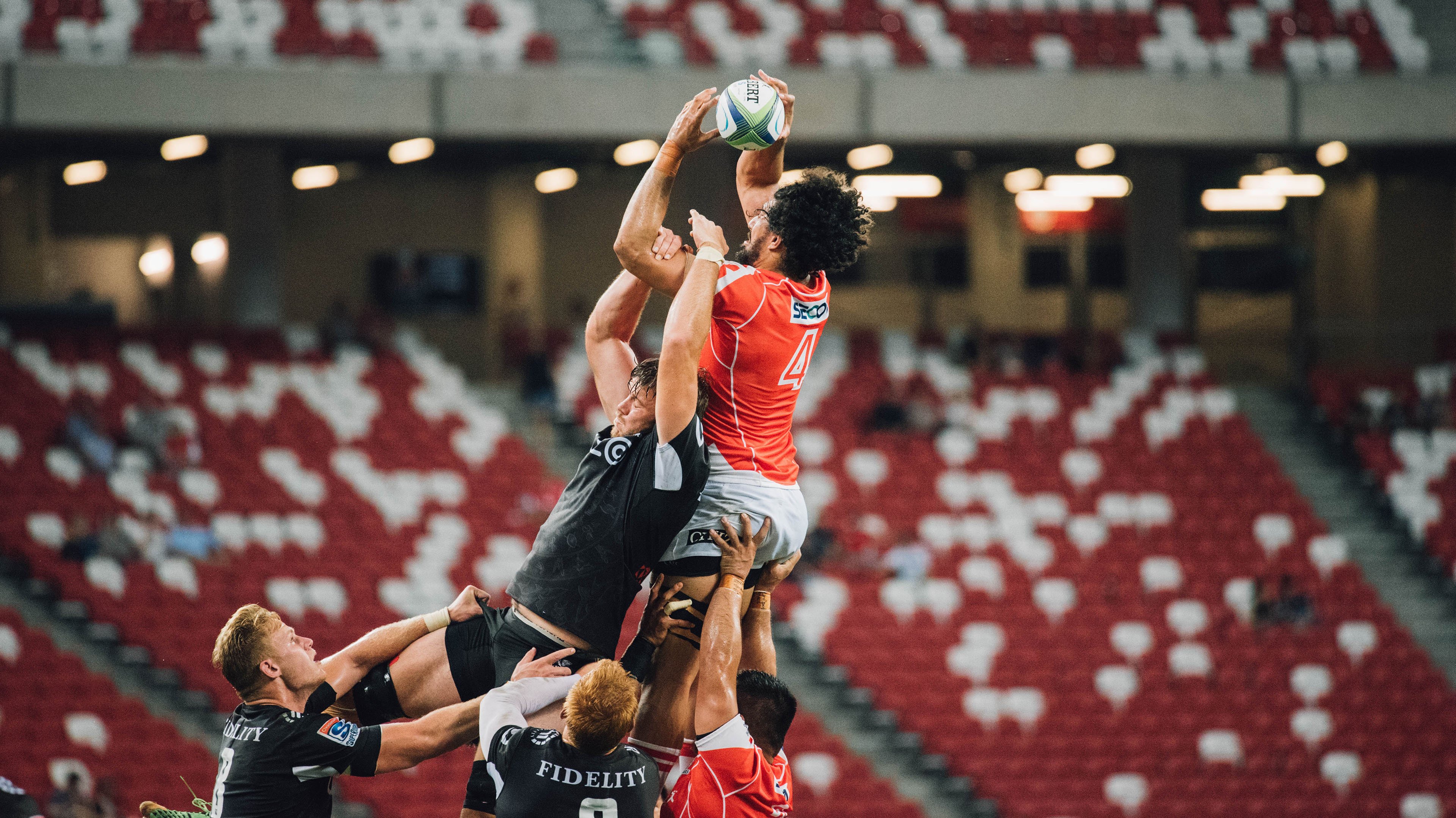 赛道上的伊比利亚尖刀，西班牙如何以毫厘之差在F1街道焦点战中险胜德国