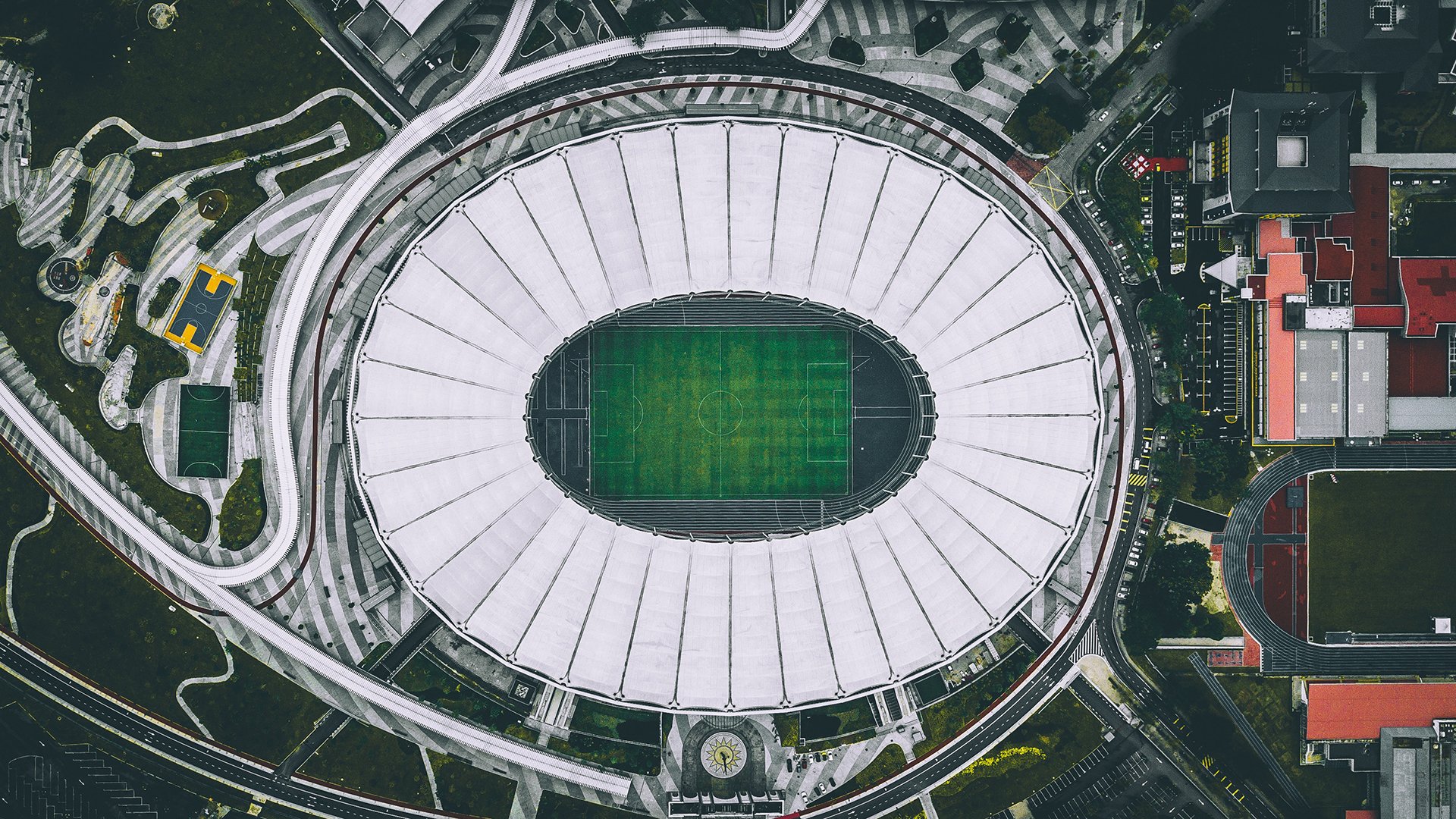 1.铁幕与舞者，当乌克兰的防守锁死了尼斯的浪漫，格列兹曼正在英超用统治力重写剧本
